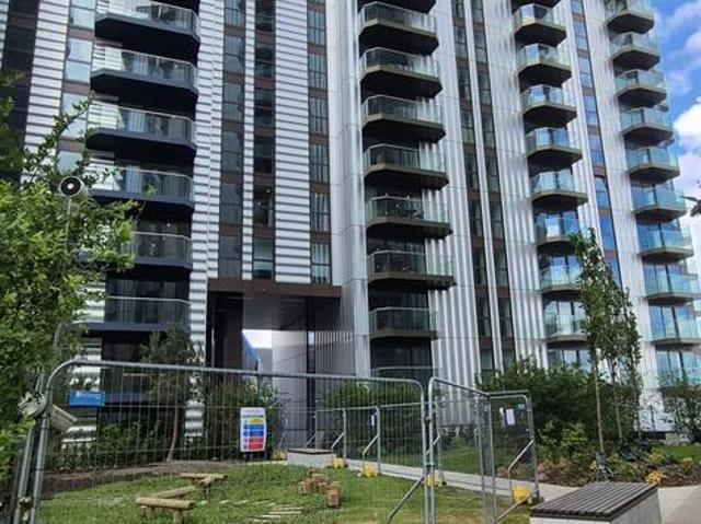 Brigadier Walk, London SE18 1 bed apartment to rent £2,575 pcm £594 pw