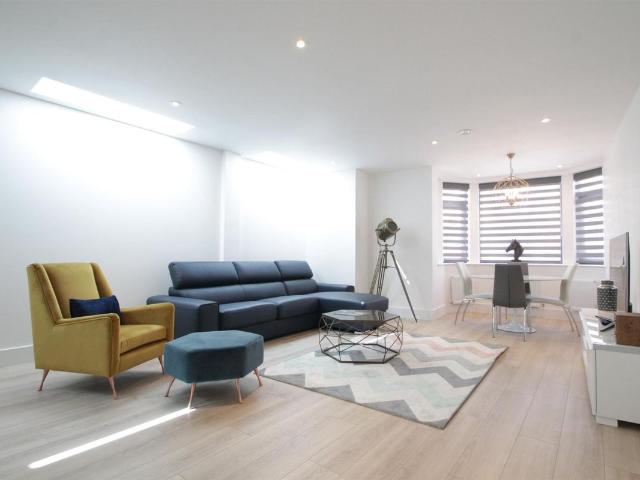 Brightview Court, 20 Finchley Lane, London NW4, 2 bed flat to rent, £2,200 pcm | PrimeLocation