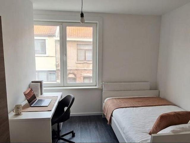Bright 3 bedroom apartment in Charleroi