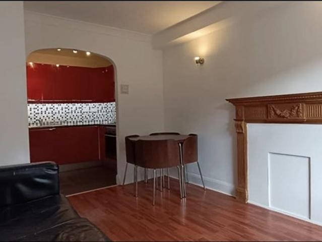 Bright 3 bedroom flat, Camden NW1