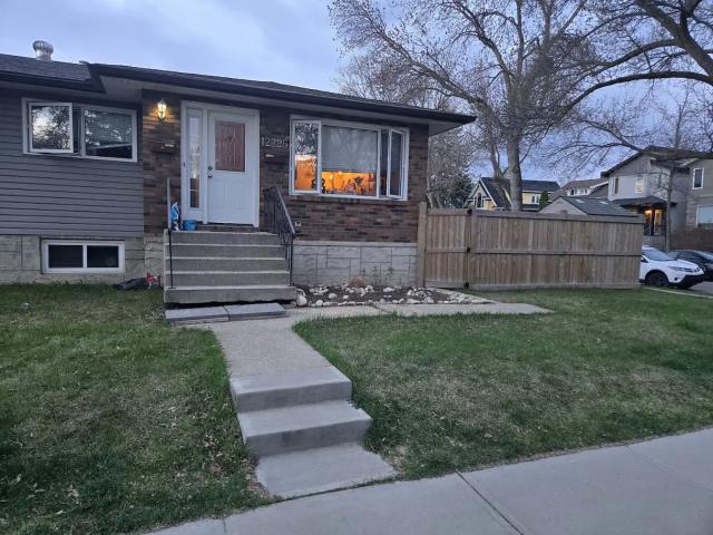 Bright 3 Bedroom Upper Level Half Duplex in West Edmonton – 12225 108 Ave NW
