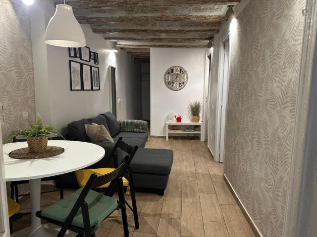 Bright 3 bedrooms apartment in the heart of Barcelona