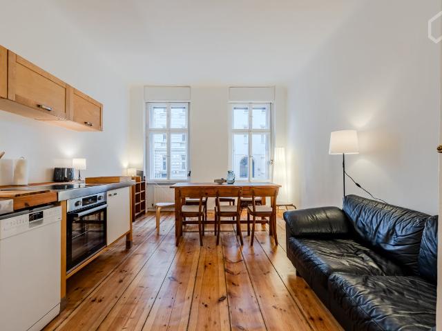 Bright 3 Room Altbau Apartment, Berlin Amsterdam Apartments for Rent