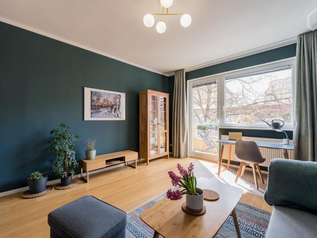 Bright 3 room apartment with balcony and garden in the heart of Kreuzberg, Berlin Amsterdam Apartments for Rent