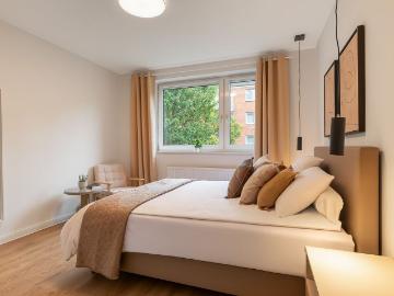 Bright 3 room apartment with balcony, home office and parking near Hamburg