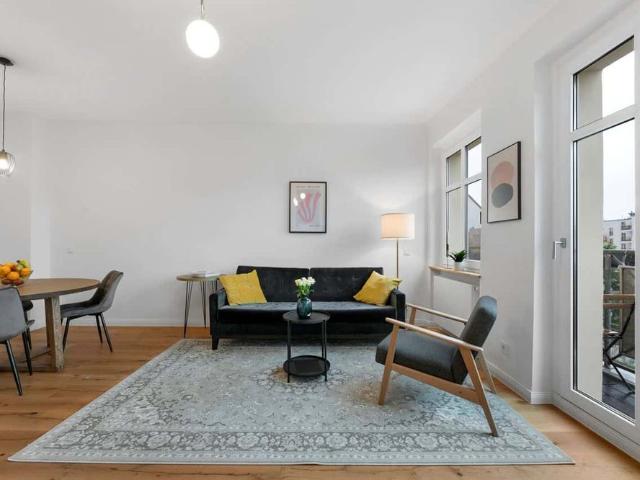 Bright 3 room Apartment with sunny balcony