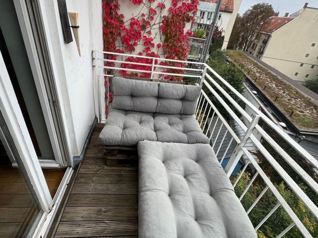 Bright 3 room apartment, close to the city center, fully furnished, with balcony and exercise equipment Munchen Amsterdam Apartments for Rent