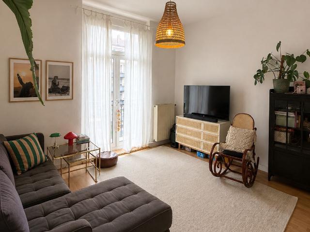 Bright 3 room apartment in Frankfurt's Ostend, in immediate proximity to the ECB and the Main River