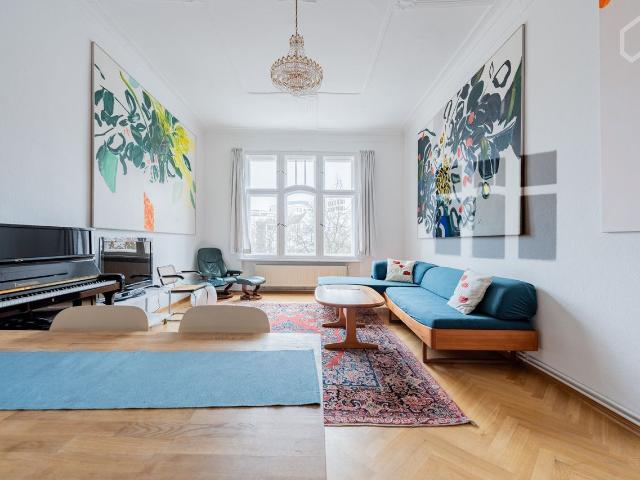 Bright 3 room apartment in prime city location for a carefree lifestyle, Berlin Amsterdam Apartments for Rent