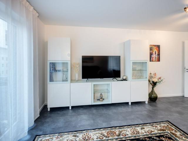 Bright and modernly furnished 3 room apartment