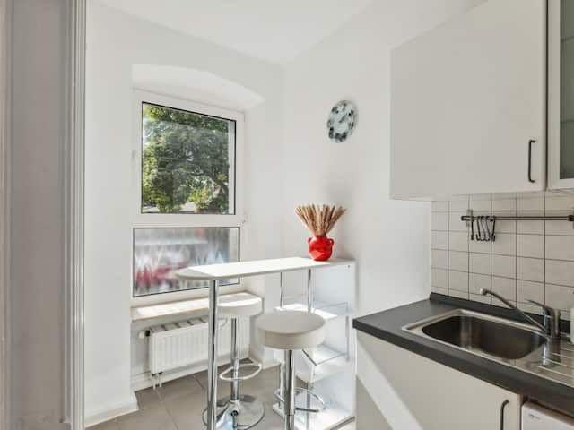 Bright 3 room apartment near Prenzlauer Berg, Berlin Amsterdam Apartments for Rent