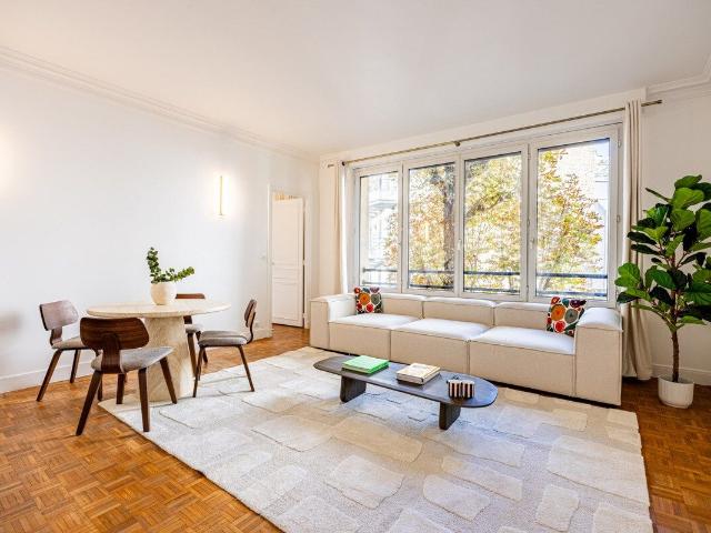 Bright 3BR Apartment near Parc Monceau, Paris Amsterdam Apartments for Rent