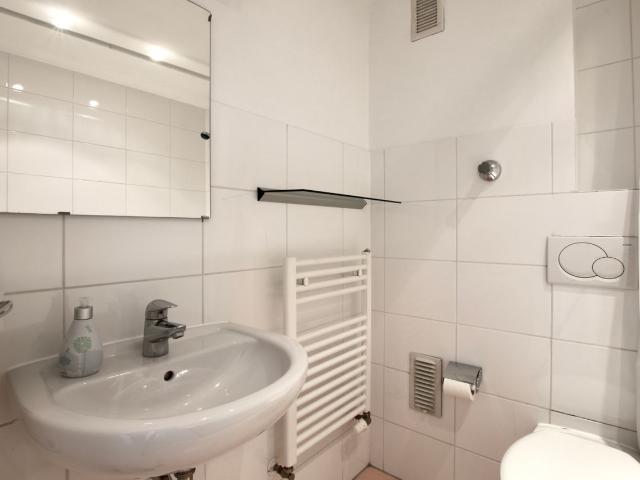 Bright 1 bdr apartment with balcony in Cologne Ehrenfeld, Koln Amsterdam Apartments for Rent