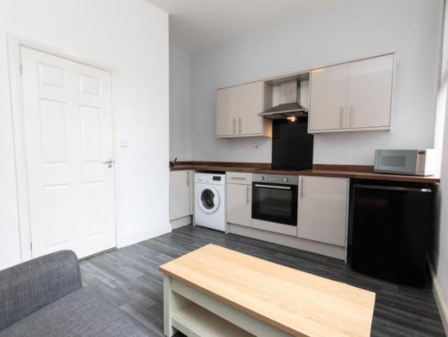 ✨ Bright 1 Bed Flat | Radford | Available 19th Aug