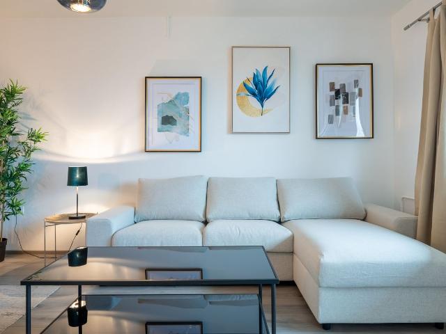 BRIGHT 1 BEDROOM APARTMENT WITH AN AMAZING VIEW IN BERLIN, Berlin Amsterdam Apartments for Rent