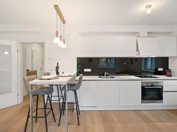 Bright 1‑Bedroom Apartment with Balcony & Parking Space – 1190 Vienna, Vienna Amsterdam Apartments for Rent
