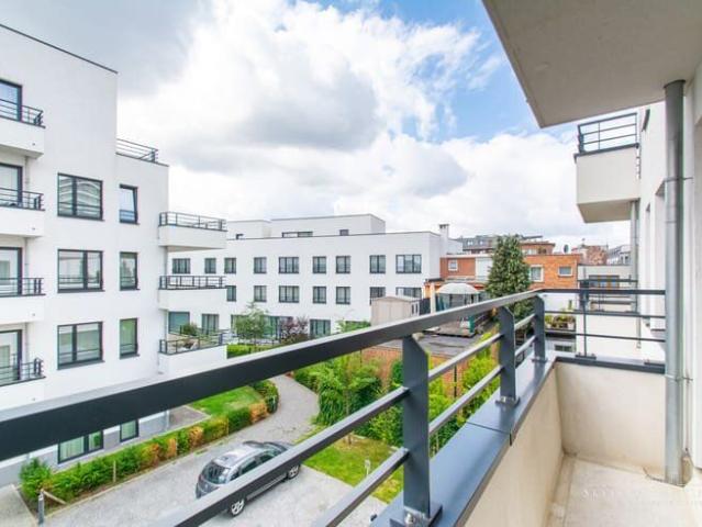 BRIGHT 1 bedroom apartment with terrace NATO area