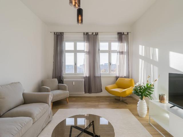 Bright 1 bedroom Apartment in Friedrichshain, Berlin Amsterdam Apartments for Rent