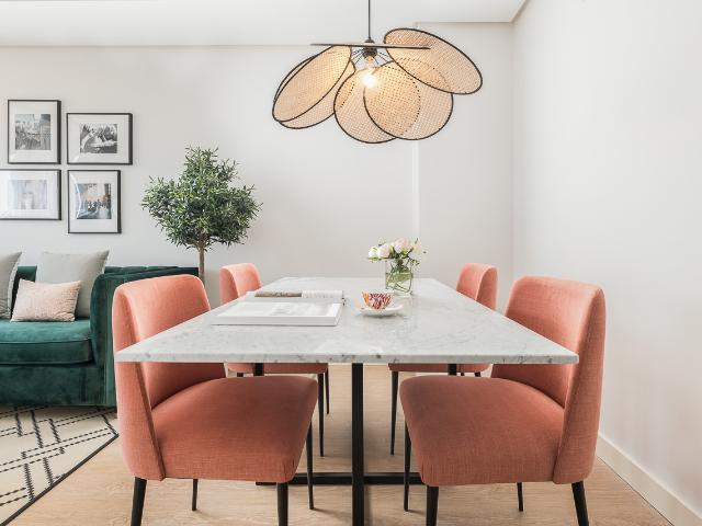 Bright 1 Bedroom Apartment in Sanchinarro Complex