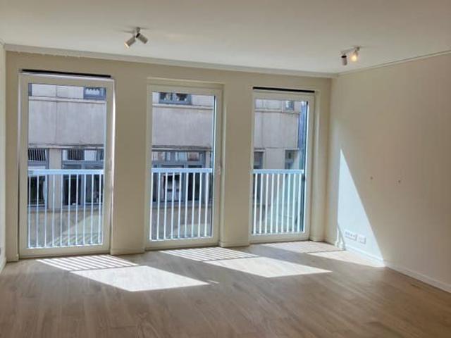 Bright 1 bedroom apartment + outdoor terrace
