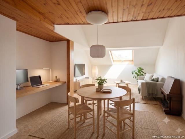 Bright 1 bedroom duplex near Namur station 700€ + 40€