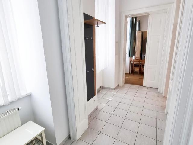 Bright 1 bedroom flat near the Taborstraße subway station