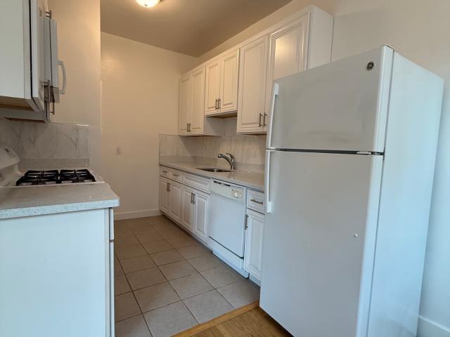 Bright 1BR in Pacific Heights | Parking Available | Pet Friendly