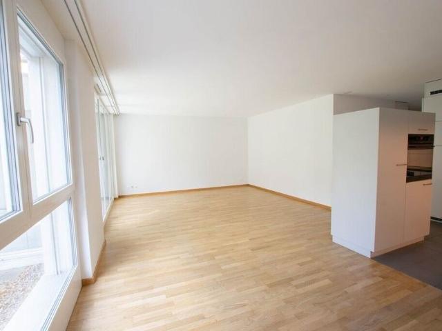 Bright 2.5 room apartment for rent