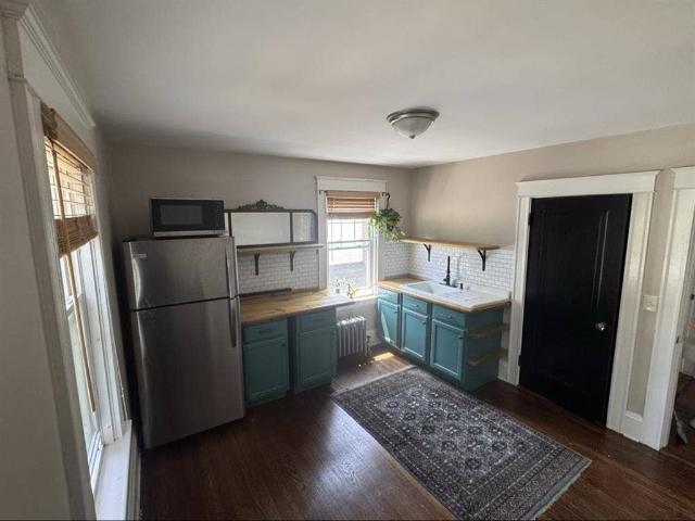 Bright 2 bedroom Nice Spot