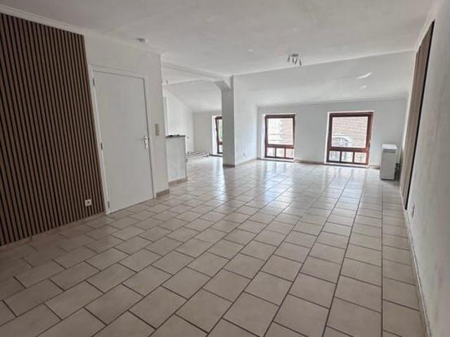 Bright 2 bedroom apartment – 85 m² – top floor