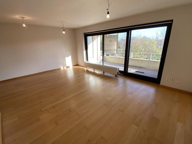 Bright 2 bedroom apartment
