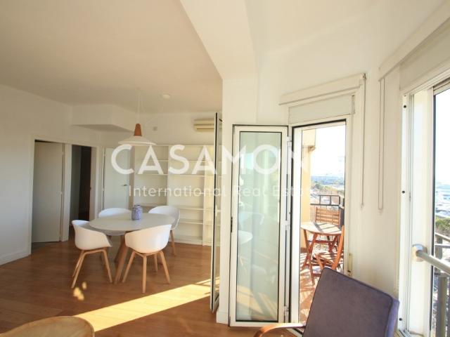 Bright 2 Bedroom Apartment with an Amazing View of Port Vell