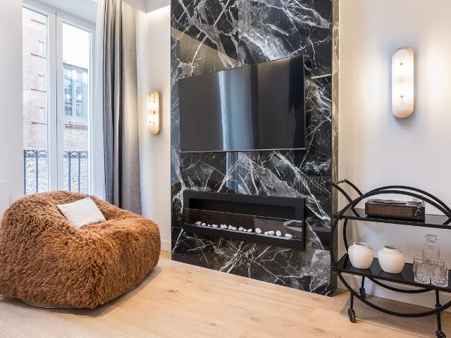 Bright 2 Bedroom Apartment with Home Office in Justicia