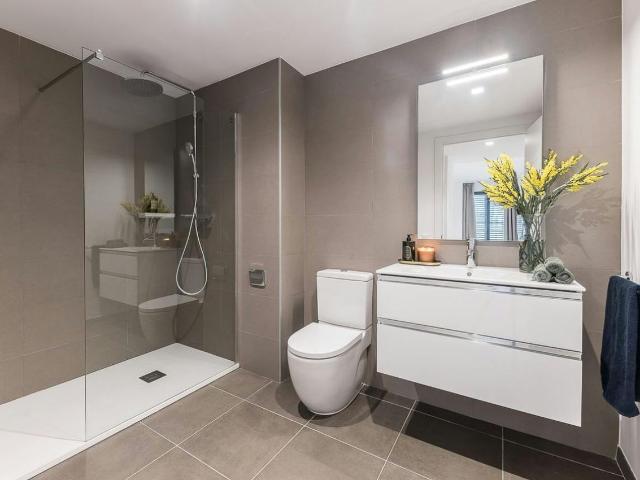 Bright 2 Bedroom Apartment with Rooftop Terrace in Gràcia, Barcelona Amsterdam Apartments for Rent