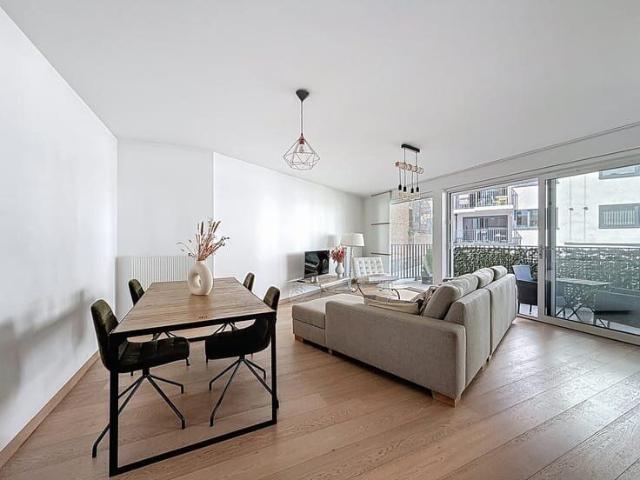 Bright 2 bedroom apartment with terrace