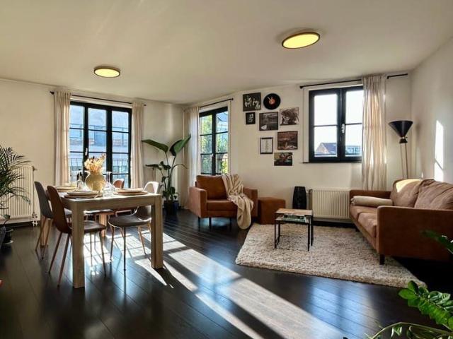 Bright 2 Bedroom Apartment Brussels Centre | Canal Dansaert