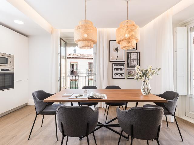 Bright 2 bedroom apartment for rent in the center of Madrid