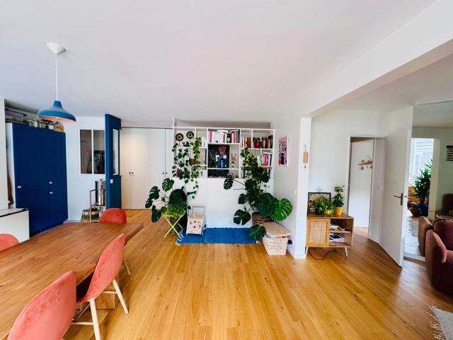Bright 2 Bedroom Furnished Apartment – Clamart Town Center