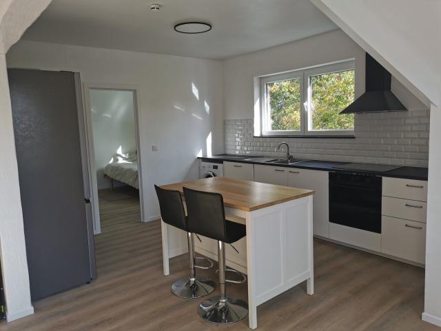 Bright 2 bedroom flat