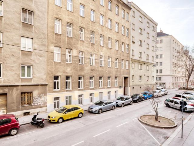 Bright 2 bedroom flat in the Matzleinsdorf neighbourhood