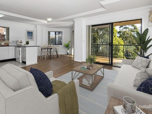 Bright 2 Bedroom Unit in Ideal Location