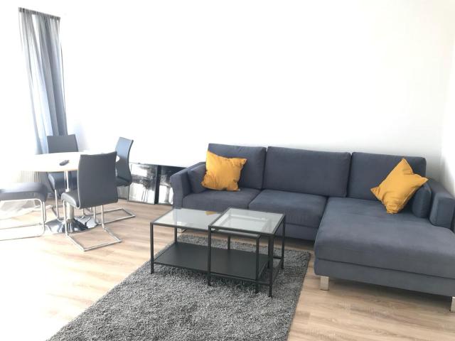 Bright 2 Room Apartment with Balcony 3 Guestsable, modern home in Frankfurt am Main, Frankfurt Amsterdam Apartments for Rent