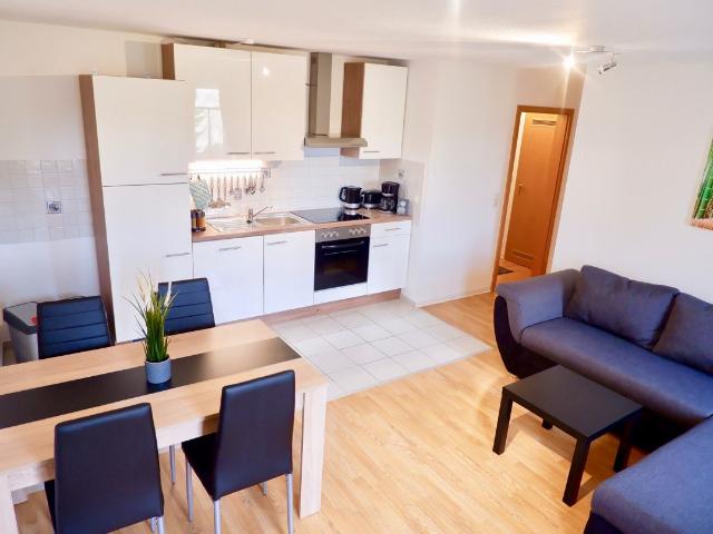 Bright 2 room apartment with great connections in Dresden, Dresden Amsterdam Apartments for Rent