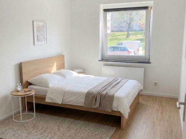 Bright 2 Room Apartment with Green Views – First Occupancy After Renovation, Braunschweig Amsterdam Apartments for Rent