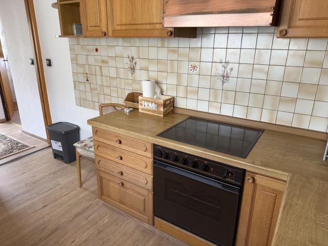 Bright 2 room apartment with home office area in Berlin Wittenau, Berlin Amsterdam Apartments for Rent