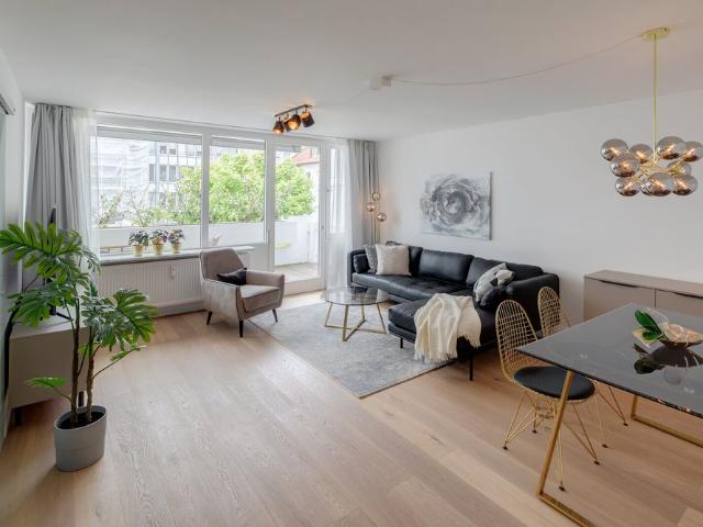 Bright 2 room apartment with lage west facing balcony