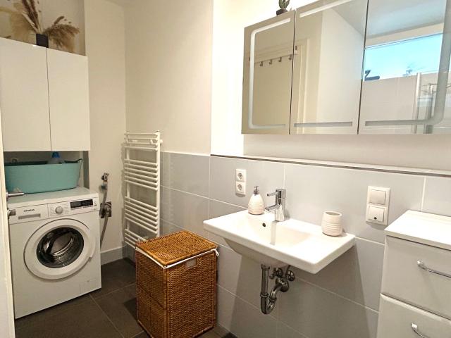 Bright 2 room apartment with 14.6 sqm south facing balcony on the 4th floor – Berg am Laim for temporary rent 25.09.26 20.11.26, Munchen Amsterdam Apartments for Rent