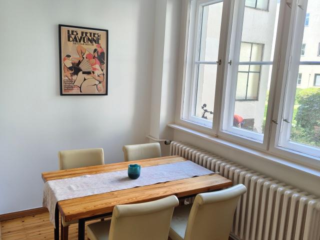 Bright 2 room period apartment in green Zehlendorf perfectly connected & close to FU Berlin, Berlin Amsterdam Apartments for Rent