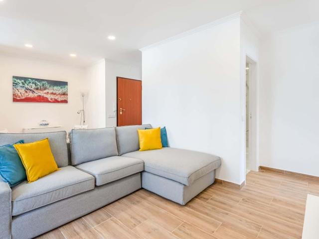 Bright 2BDR Flat in Armação de Pêra