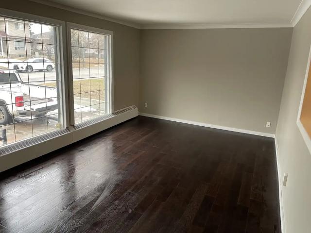 Bright 2bdr Main Level Utilities included